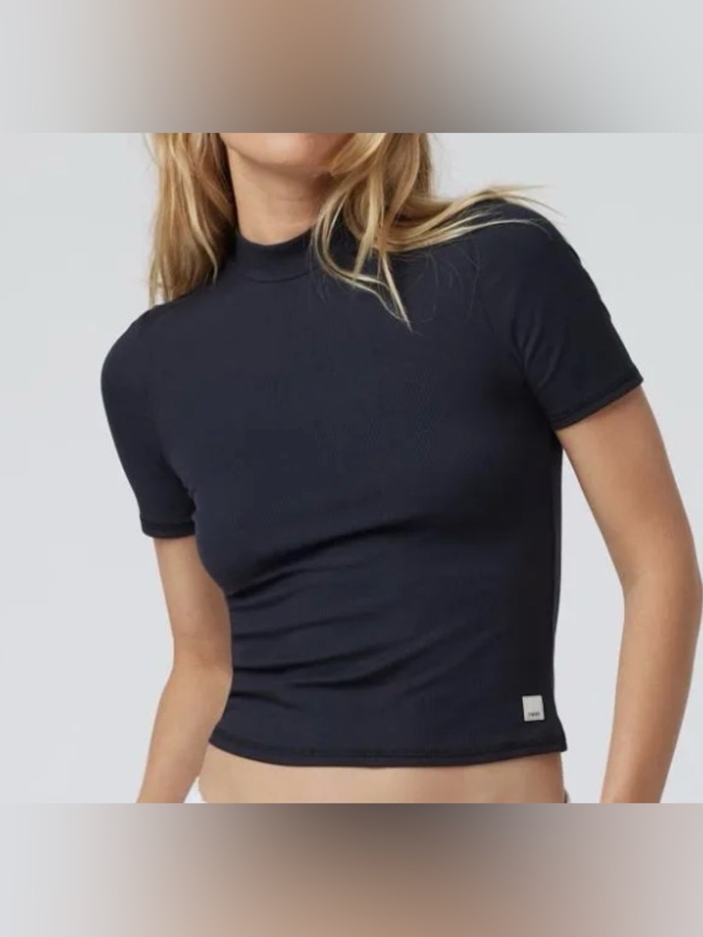 Vuori Short Sleeve Pose Mock Neck